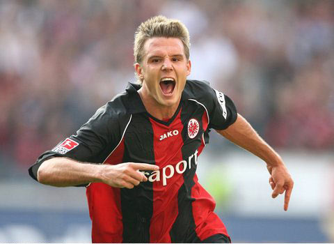 刘奕鸣：今年新援很多还需要磨合期，保持状态相信下一场能拿下.